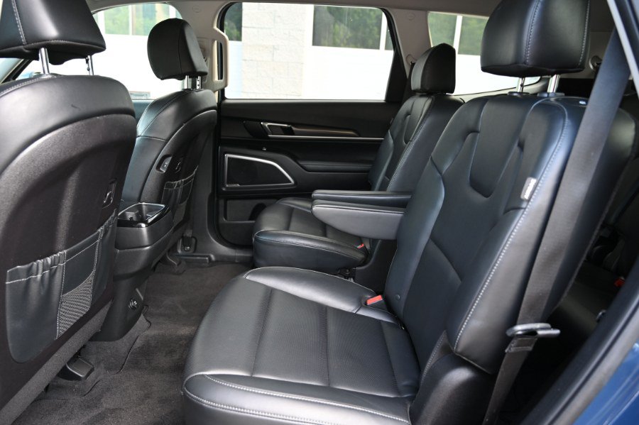 Used 2025 Kia Telluride S FWD image 19