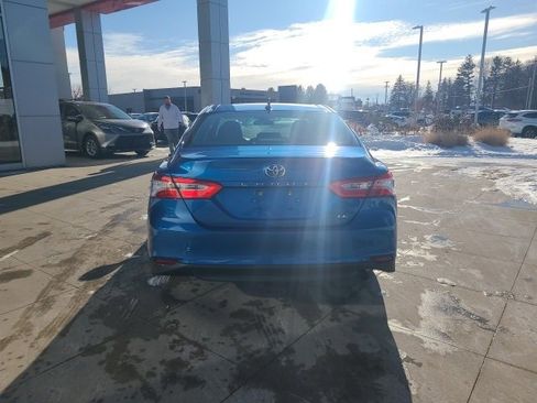 Used 2019 Toyota Camry LE image 6