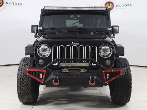 Used 2017 Jeep Wrangler Unlimited Sahara w/ Connectivity Group image 43