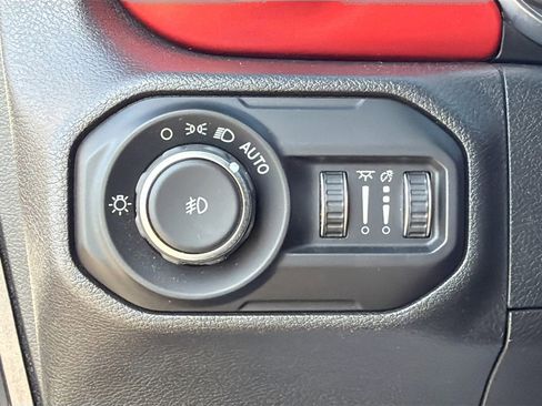 Used 2021 Jeep Wrangler Unlimited Rubicon w/ Safety Group image 31