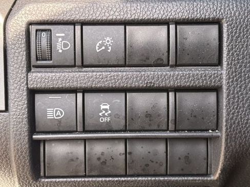Used 2024 Toyota Tacoma TRD Sport AWD/4WD image 25