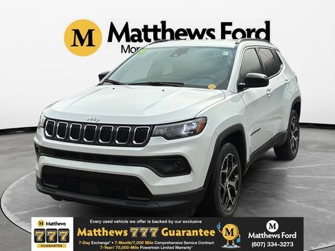Used 2024 Jeep Compass Latitude AWD/4WD image 1