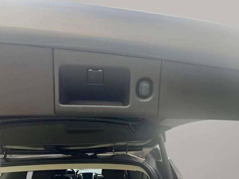 Used 2019 GMC Yukon XL Denali w/ Denali Ultimate Package AWD/4WD image 7
