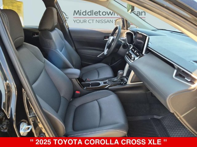 Used 2025 Toyota Corolla Cross XLE AWD/4WD image 36