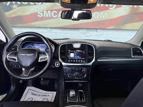 Used 2020 Chrysler 300 Touring w/ Sport Appearance Package image 32