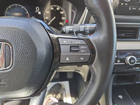 Used 2025 Honda Pilot EX-L image 22