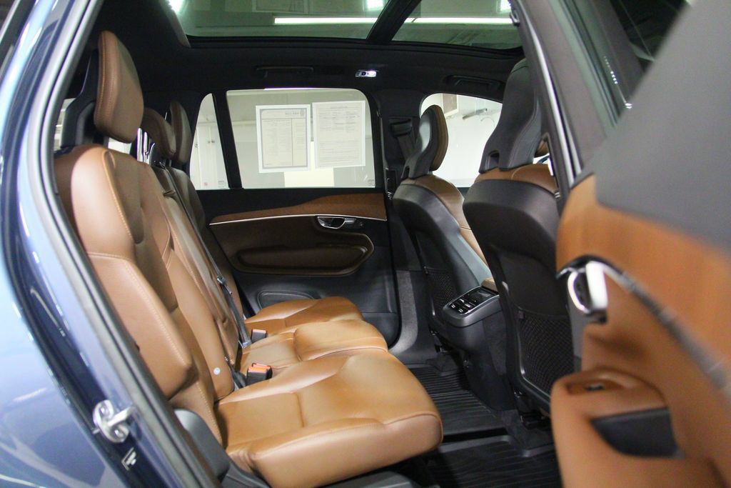Used 2022 Volvo XC90 T6 Momentum w/ Advanced Package AWD/4WD image 23