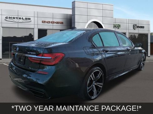 Used 2017 BMW 750i image 3