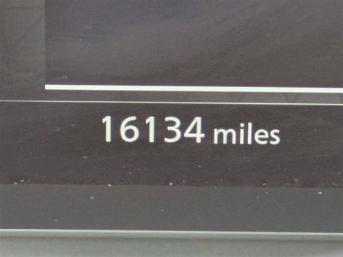 Used 2024 Nissan Rogue Platinum w/ Platinum Premium Package image 32