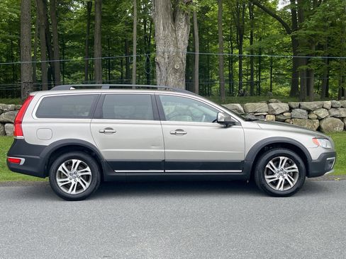 Used 2015 Volvo XC70 3.2 Premier AWD/4WD image 2