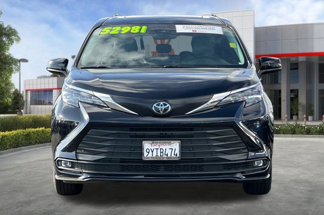 Certified 2026 Toyota Sienna XLE FWD image 11