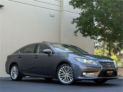 Used 2014 Lexus ES 350 w/ Luxury Package FWD image 28