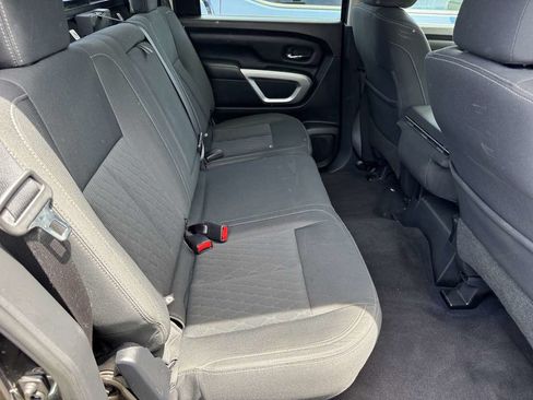 Used 2017 Nissan Titan SV AWD/4WD image 11