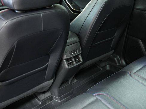 Used 2025 Chevrolet Equinox RS w/ Safety and Technology Package AWD/4WD image 34