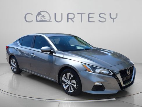 Certified 2019 Nissan Altima 2.5 S FWD image 9