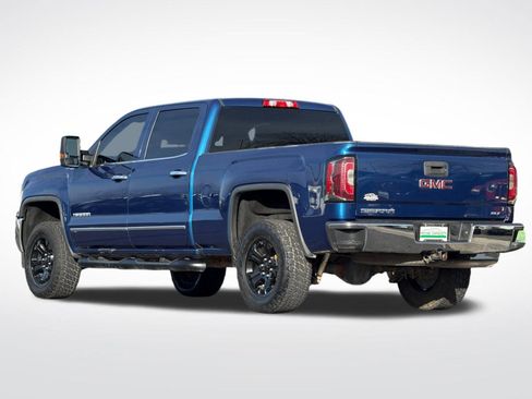 Used 2018 GMC Sierra 1500 SLT w/ Suspension Package, Off-Road image 6