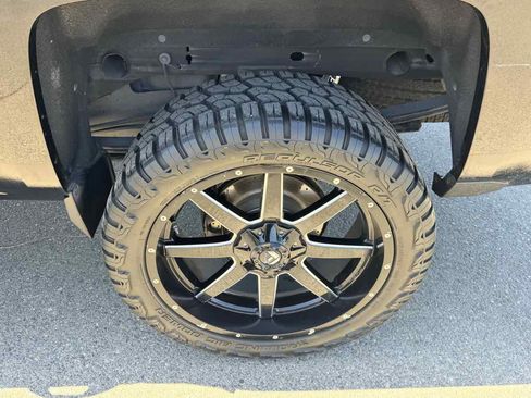 Used 2016 Chevrolet Silverado 1500 LTZ RWD image 36