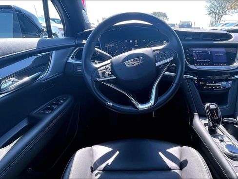 Certified 2024 Cadillac XT6 Sport w/ Technology Package AWD/4WD image 5