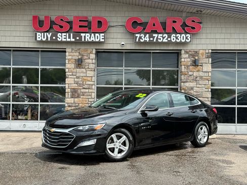 Used 2022 Chevrolet Malibu LT FWD image 1