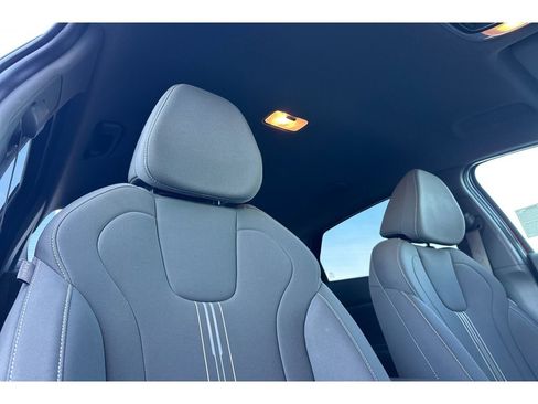 Used 2024 Hyundai Elantra SEL image 17