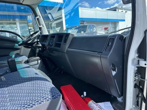 New 2024 Chevrolet Low Cab Forward image 15