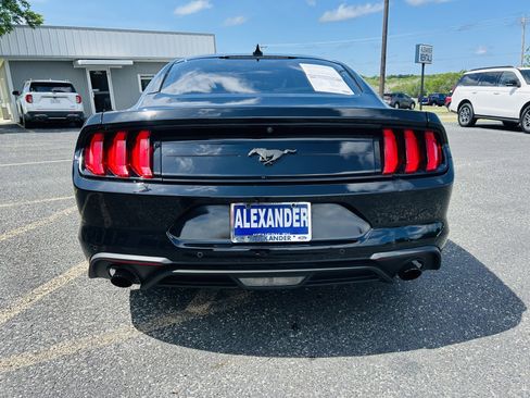 Used 2022 Ford Mustang Coupe w/ Equipment Group 101A RWD image 7