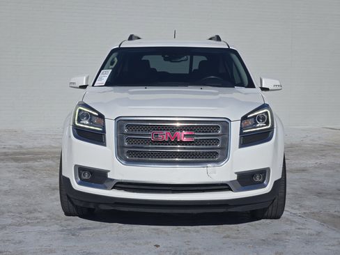Used 2017 GMC Acadia Limited SLT image 2