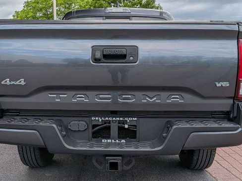 Used 2021 Toyota Tacoma SR AWD/4WD image 10