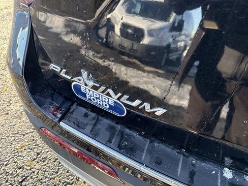 Used 2020 Ford Explorer Platinum image 7