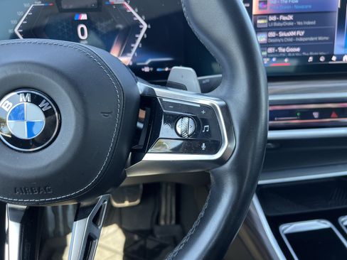 Certified 2024 BMW 760i xDrive AWD/4WD image 20
