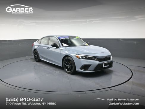 Used 2023 Honda Civic Sport image 1