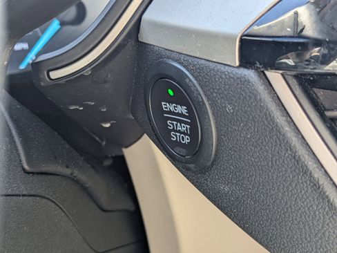 Used 2020 Ford Escape SEL image 31