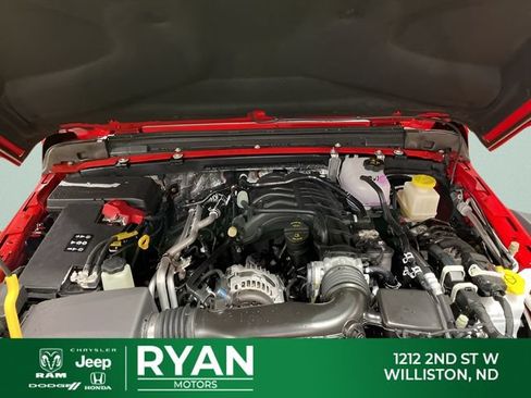 New 2026 Jeep Gladiator Mojave w/ Technology Group AWD/4WD image 13