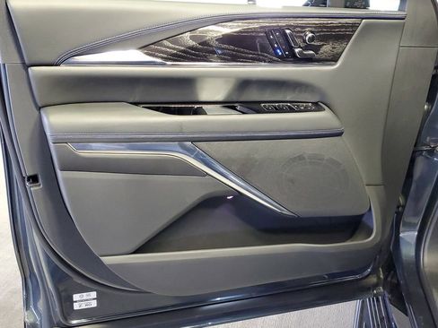 New 2026 Cadillac Escalade IQ Sport 1 w/ LPO, ONYX Package AWD/4WD image 14
