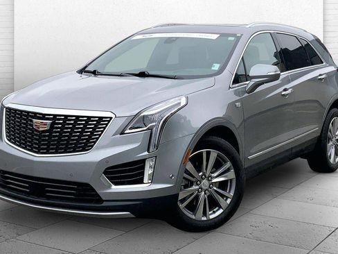 Certified 2025 Cadillac XT5 Premium Luxury w/ Technology Package AWD/4WD image 13