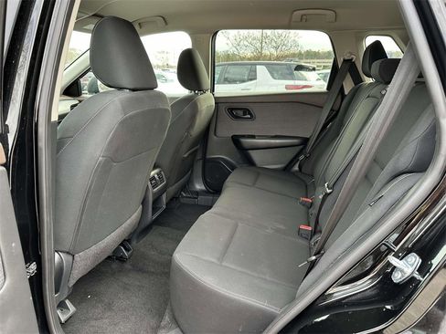 Used 2023 Nissan Rogue S image 15