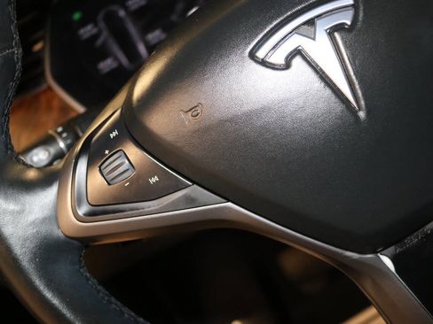 Used 2020 Tesla Model X image 54