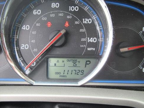 Used 2013 Toyota RAV4 Limited image 24