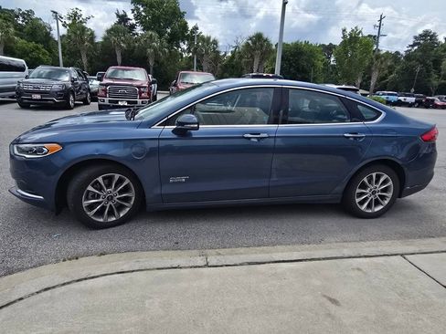 Used 2018 Ford Fusion Energi SE FWD image 4