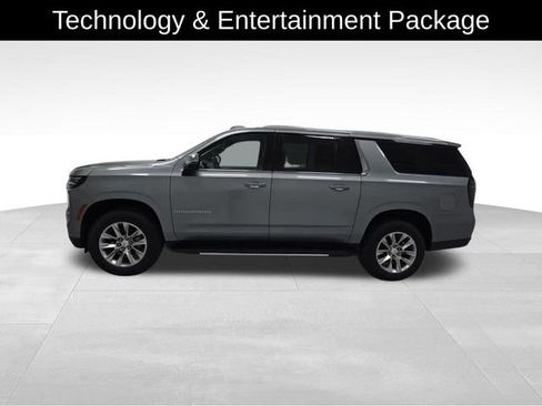 New 2025 Chevrolet Suburban Premier image 6