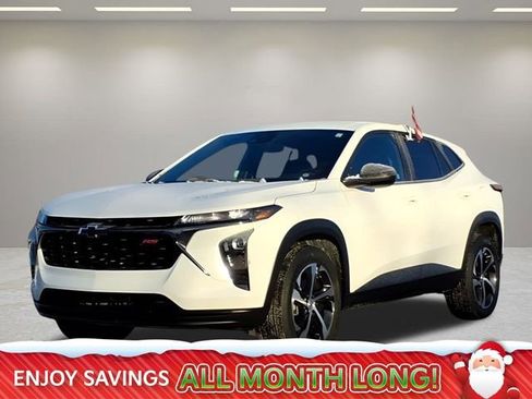 Used 2024 Chevrolet Trax RS image 1