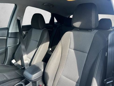 Used 2017 Hyundai Elantra GT image 15