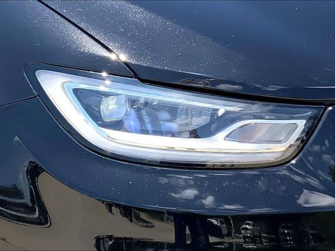 Used 2025 Chrysler Pacifica Select FWD image 27