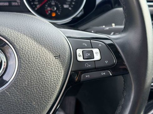 Used 2016 Volkswagen Jetta SEL w/ Lighting Package image 22