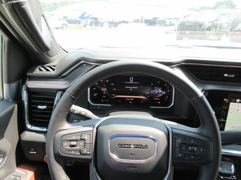 New 2026 GMC Sierra 2500 Denali Ultimate AWD/4WD image 22