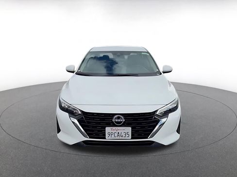 Used 2025 Nissan Sentra SV image 4