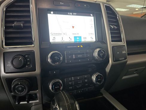 Used 2017 Ford F150 Lariat w/ Equipment Group 502A Luxury AWD/4WD image 25