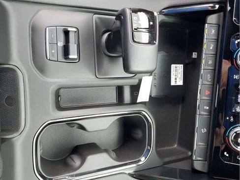 Used 2024 GMC Sierra 1500 AT4 w/ AT4 Premium Package image 42