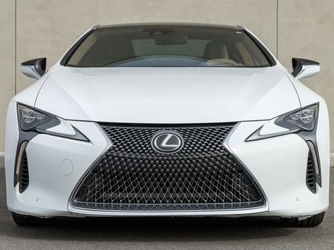 Used 2018 Lexus LC 500 Coupe image 2