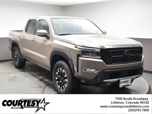 Used 2024 Nissan Frontier PRO-4X w/ Technology Package image 3